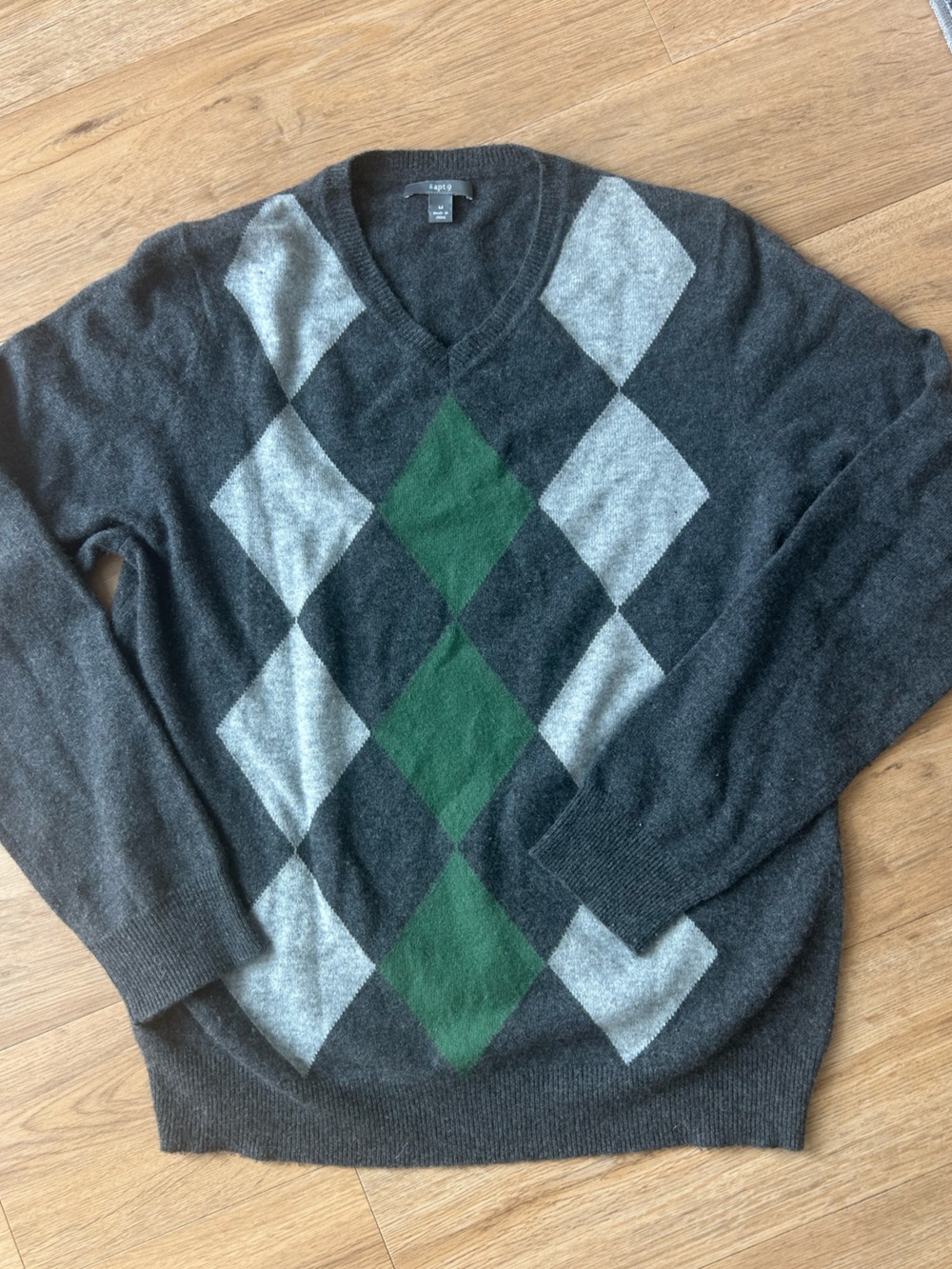 Men's 100% Cashmere Charcoal Gray and Green Argyle V-neck Sweater Sz Medium